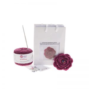 Crochet-Flower-Brooch-Kit
