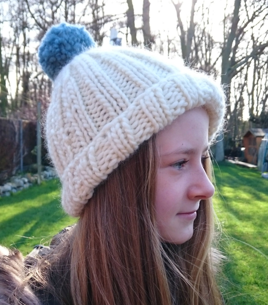 Woolly-Chic-Bobble-Hat